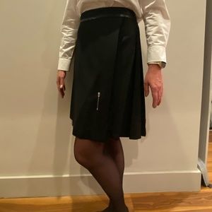 Burberry black pleated wool kilt style wrap skirt SZ 10